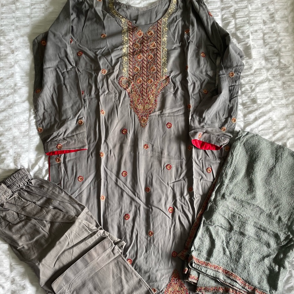 3 pc Pakistani casual wear dress
